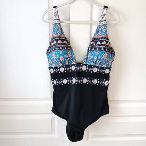 Meet.Curve Women's Plus Blue Charming Printed CutOut One-Piece Swimsuit Size 2X